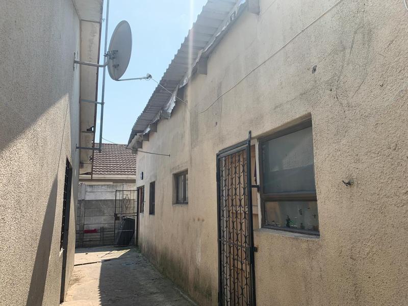 12 Bedroom Property for Sale in Mandalay Western Cape